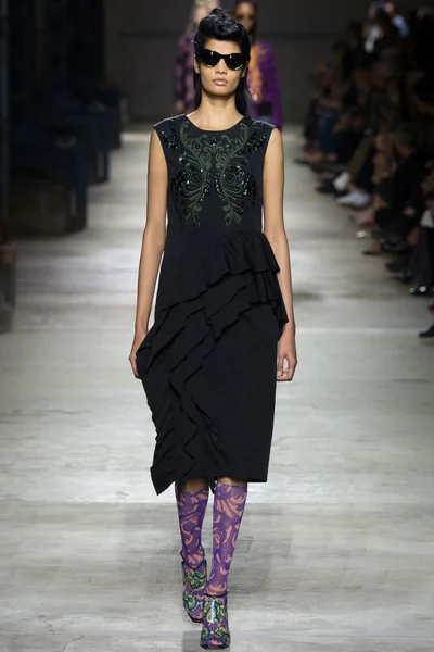 Look 37